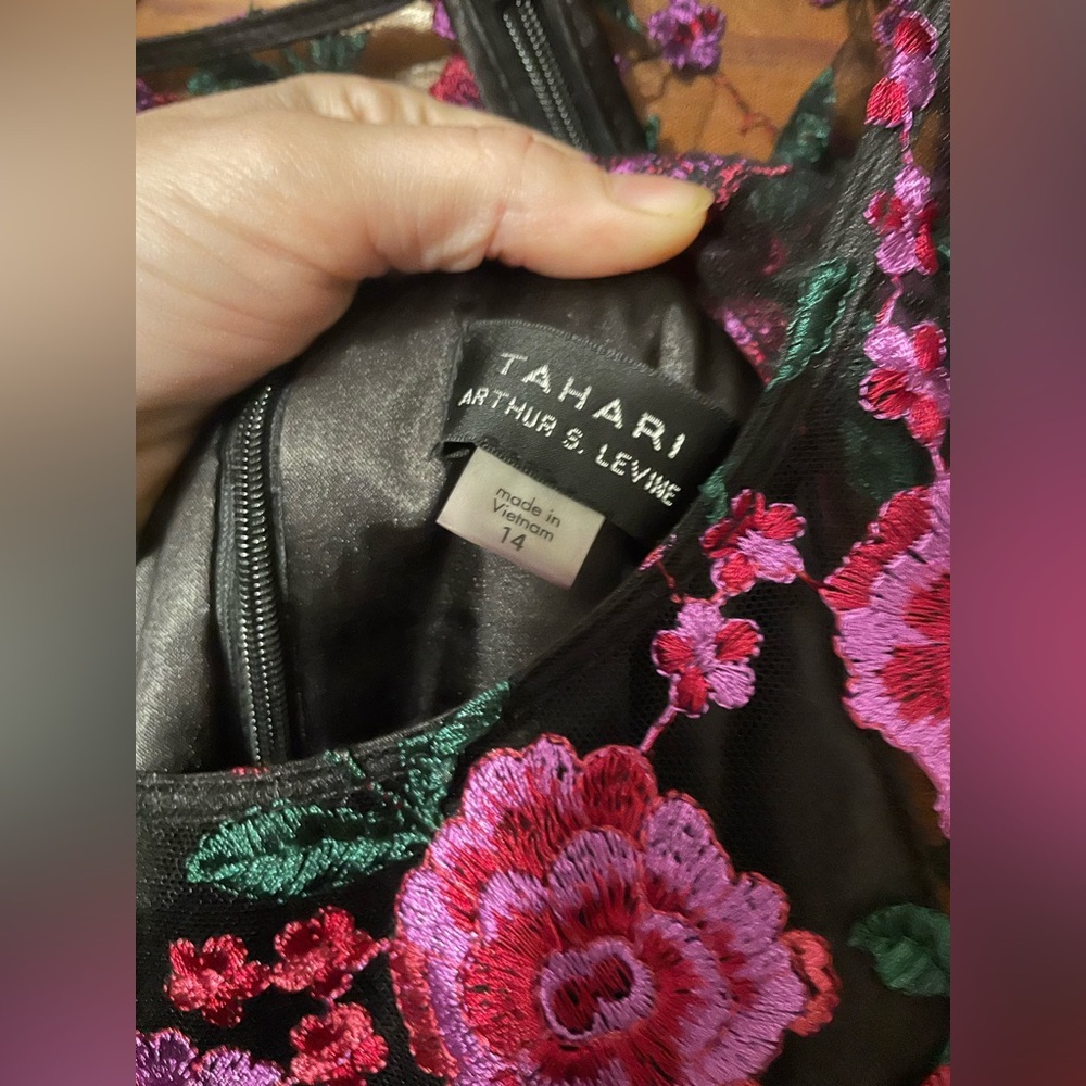 Tahari Arthur S. Levine Floral Formal Dress *make offers* - Picture 6 of 12